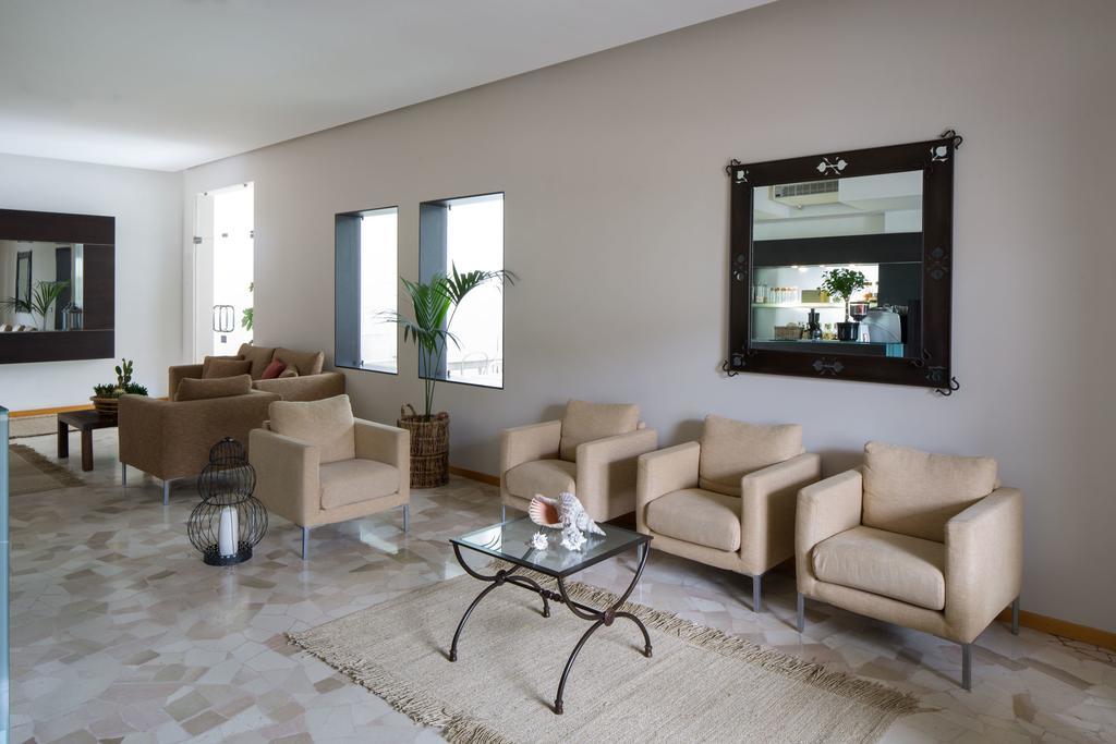 Aparthotelharvey Hotel 4*