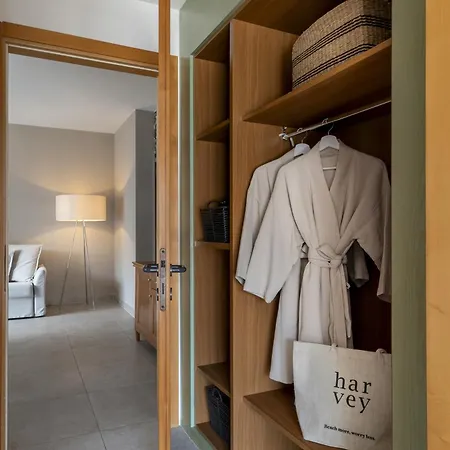 Harvey & Hotel