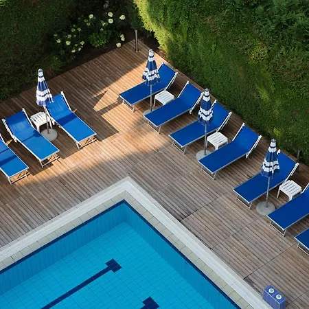 Harvey & Hotel 4*